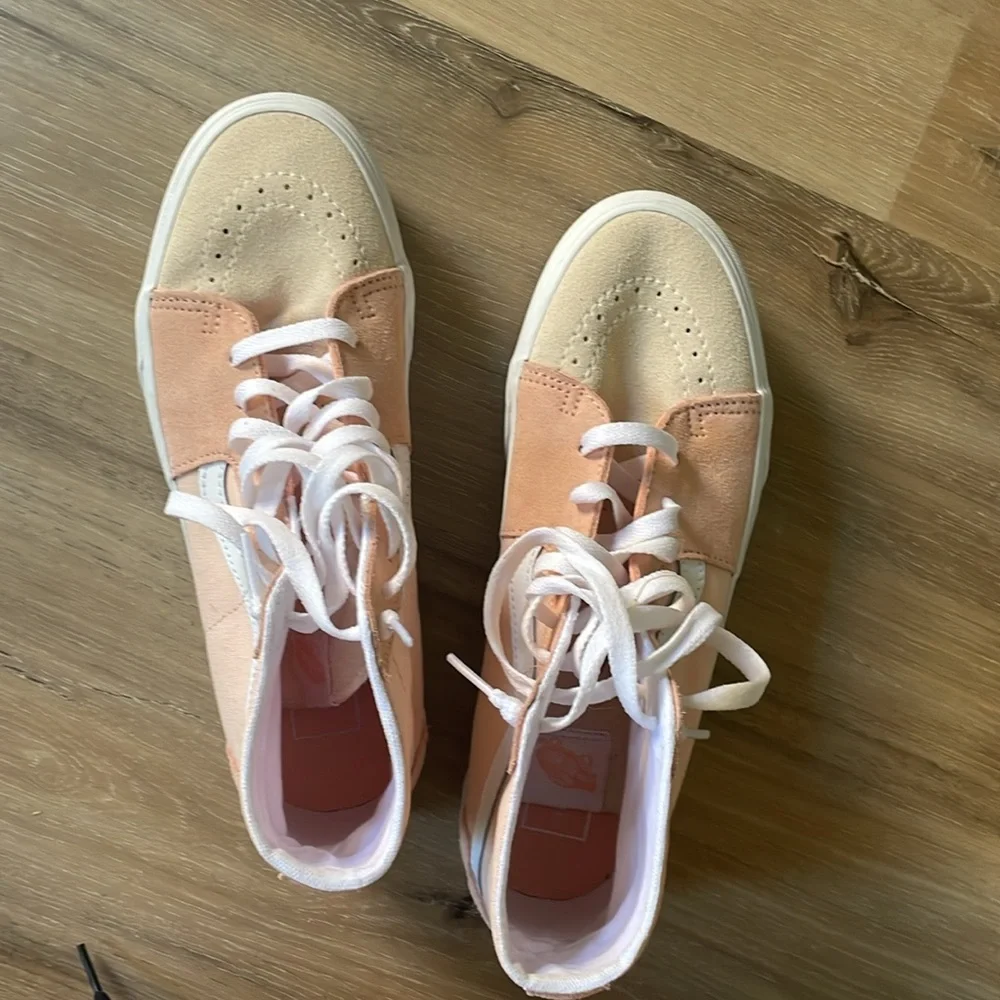 Platform vans - Picture 2 of 8